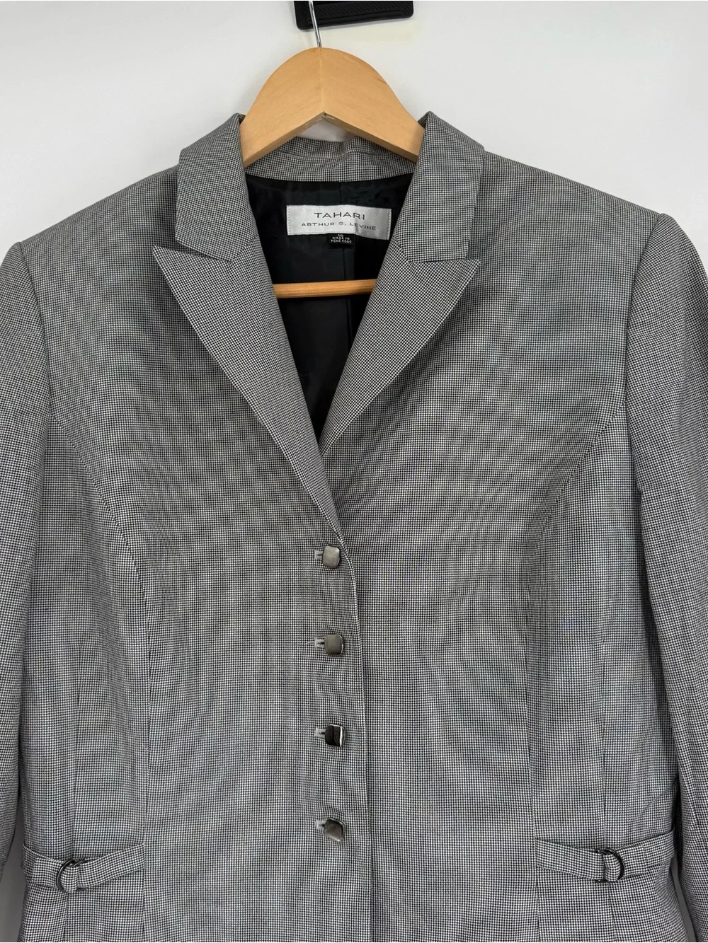 Tahari Blazer houndstooth Black White Women Size 10 Workwear 4-button Career. P
